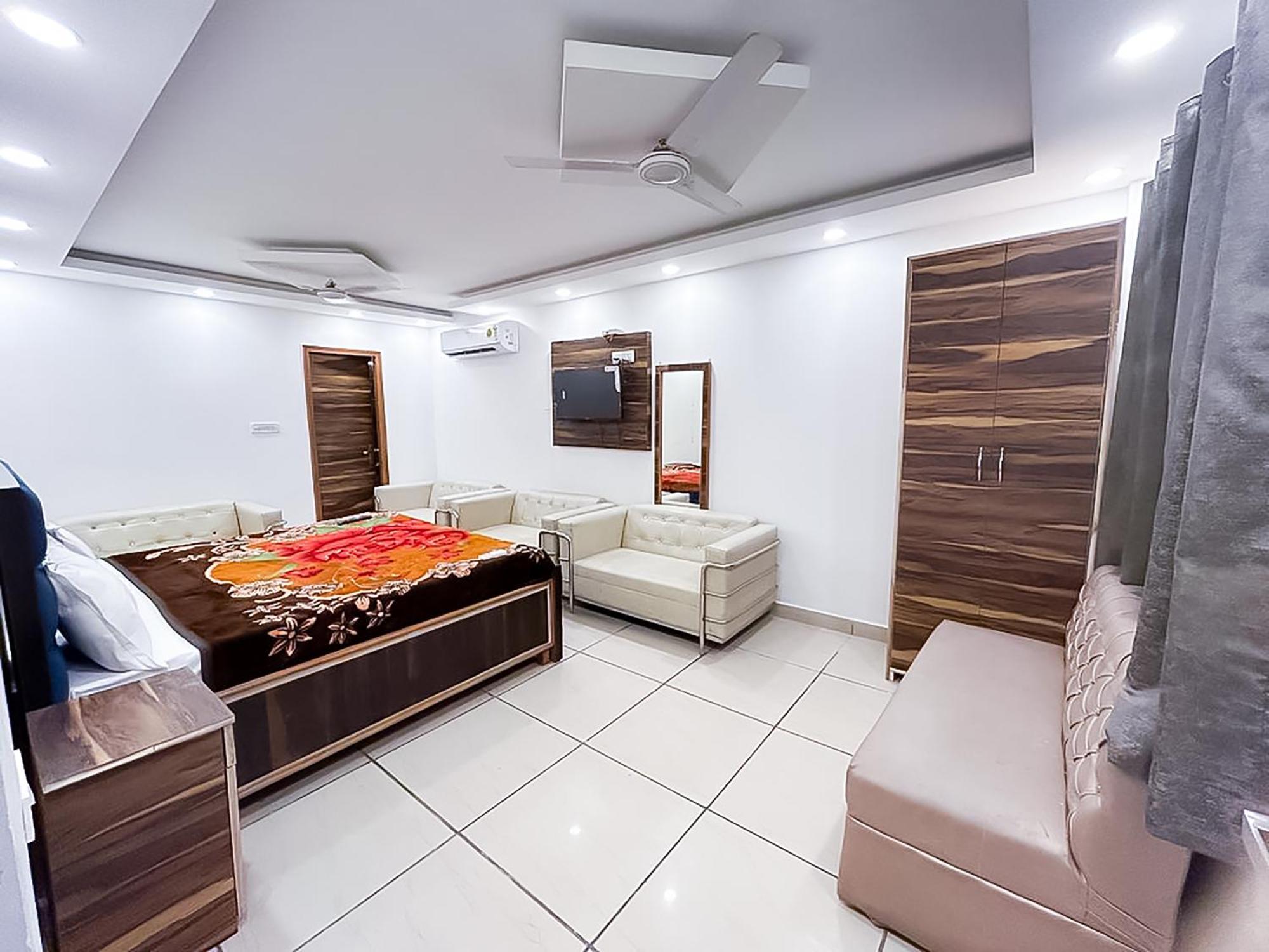 Hotel Js Garden - Near Jaypee Hospital Noida Exterior foto
