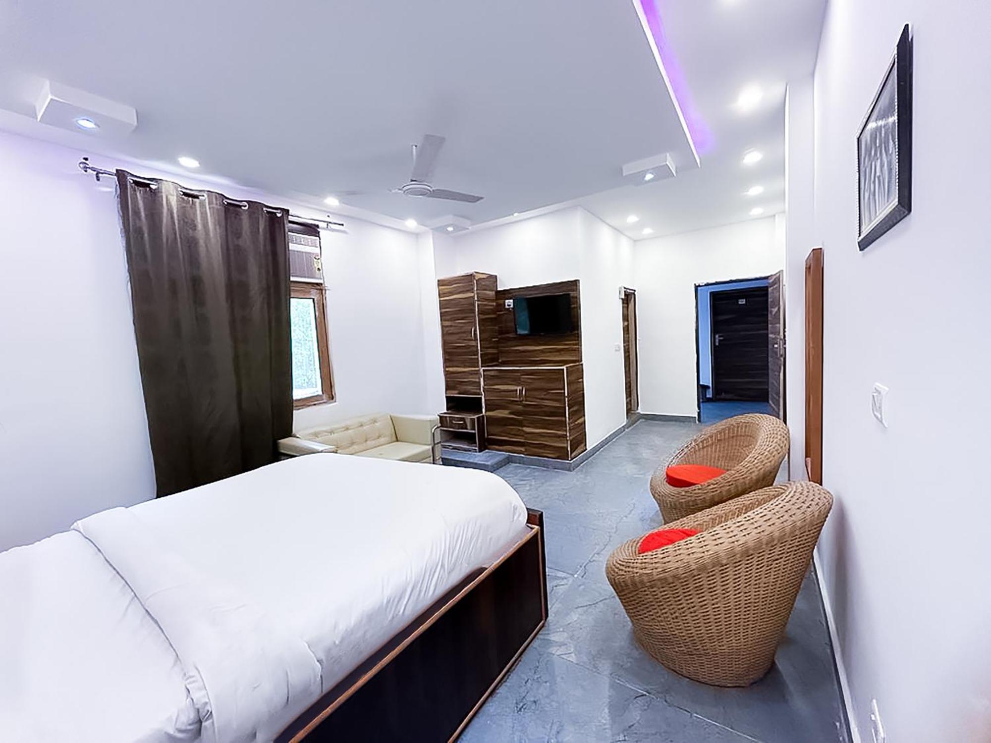 Hotel Js Garden - Near Jaypee Hospital Noida Exterior foto